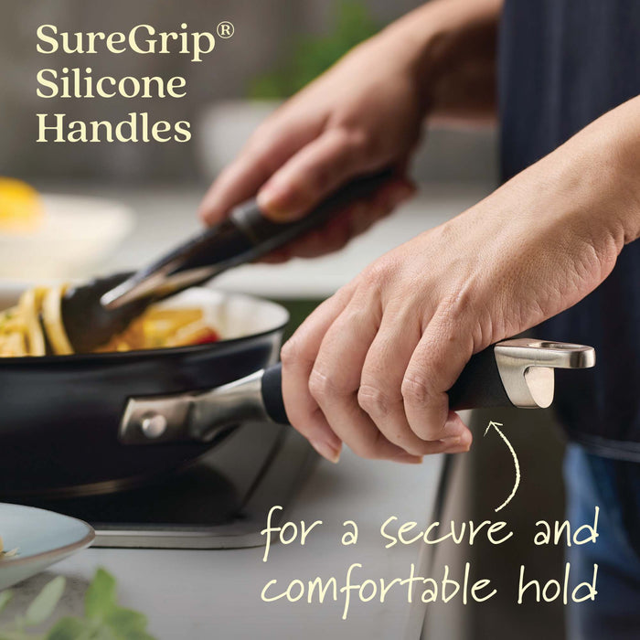 Close-up finish detail: for searing, frying and everyday cooking – ceramic nonstick coating – Anolon Advanced Ceramic Nonstick Induction Frypan 30.4cm
