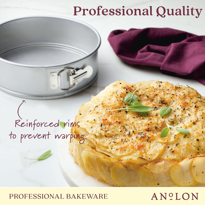 Styled lifestyle shot: springform cake pan for cheesecake and layer cakes – alumised steel – Anolon Pro-Bake Round Springform Pan 23cm
