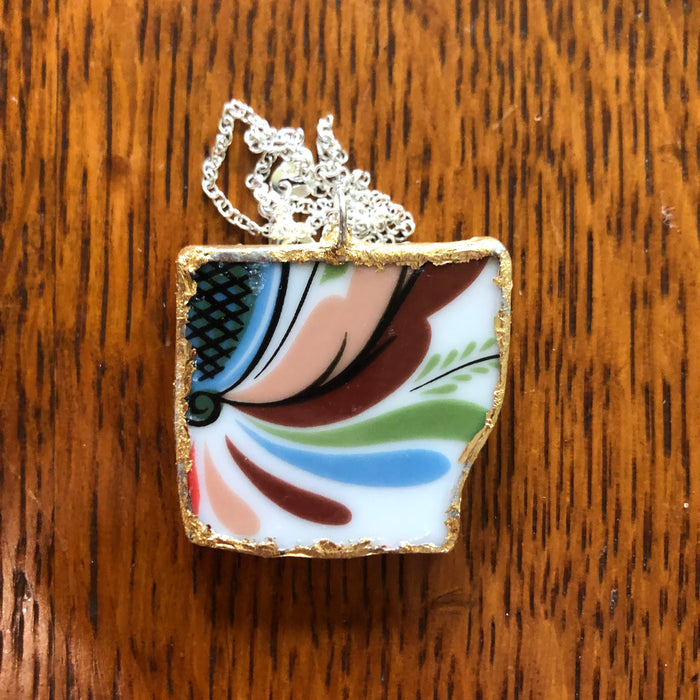 Broken Pottery Artisan Made Pendant Rosemaling Unbranded Plate Handcrafted Necklace 1 3/8in x 1.25in