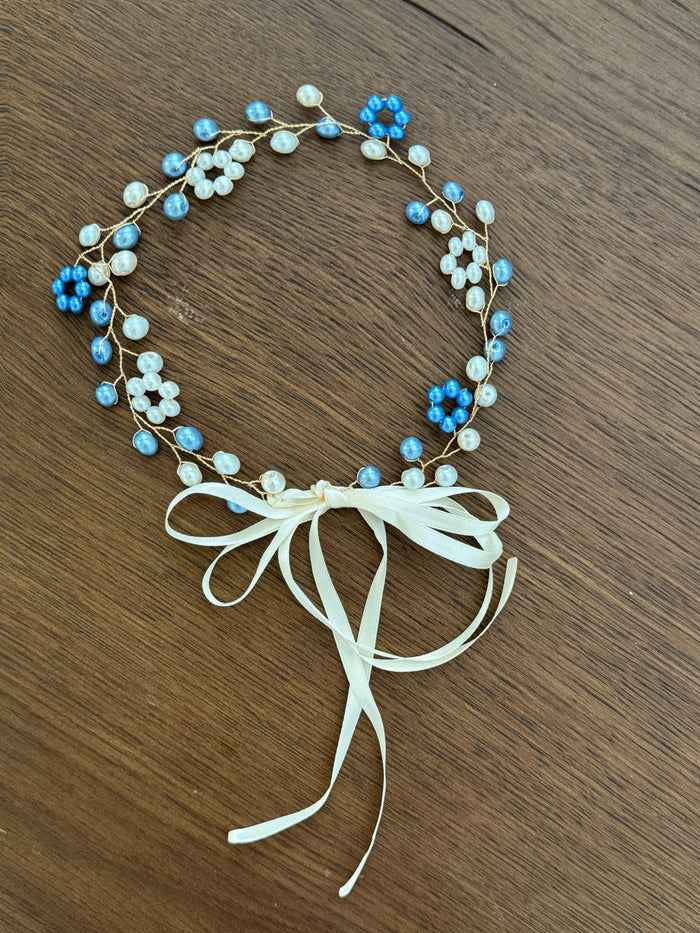 Gaby Pearls Wreath Satin Wrap