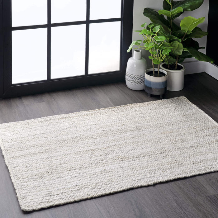 2'3" x 4' / Off-White