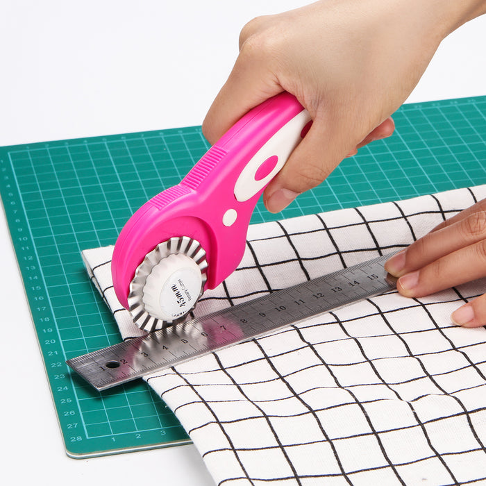 Pink 45mm Rotary Cutter +7 Replacement Blades Safety Lock Precise Cutting Sewing