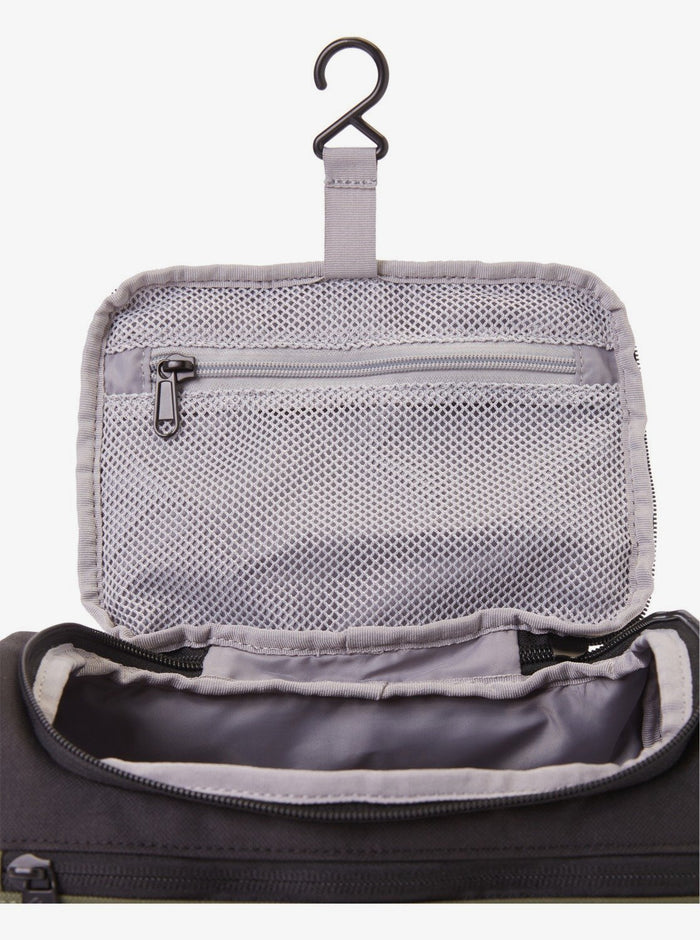 Quiksilver Capsule 6L Travel Kit by Quiksilver