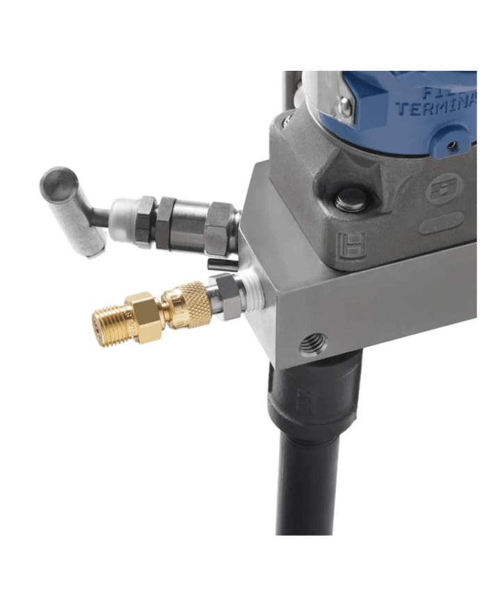 RALSTON QTHA-2TB0 pressure test fitting in use